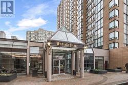 2308 - 285 ENFIELD PLACE  Mississauga, ON L5B 3Y6