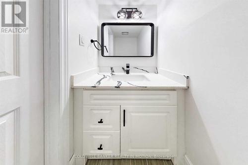 B - 137 Wellesley Crescent, London, ON - Indoor Photo Showing Bathroom