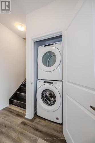 11 Rachel Drive, Hamilton, ON - Indoor Photo Showing Laundry Room