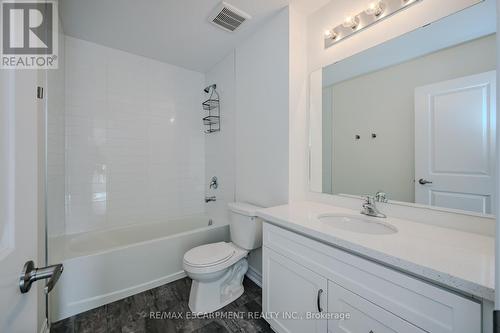 11 Rachel Drive, Hamilton, ON - Indoor Photo Showing Bathroom