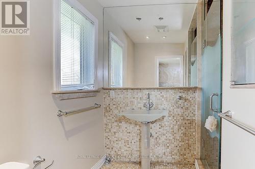19 Morewood Crescent, Toronto, ON - Indoor Photo Showing Bathroom