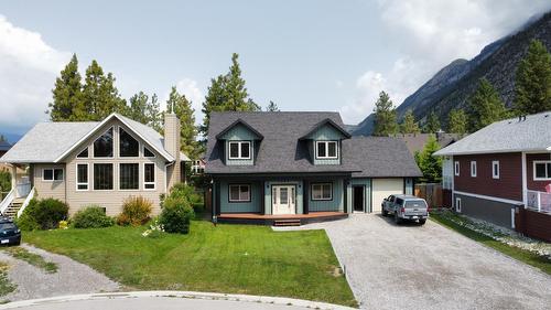 4995 Ponderosa Crescent, Canal Flats, BC - Outdoor With Deck Patio Veranda With Facade