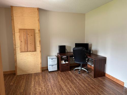 4995 Ponderosa Crescent, Canal Flats, BC - Indoor Photo Showing Office