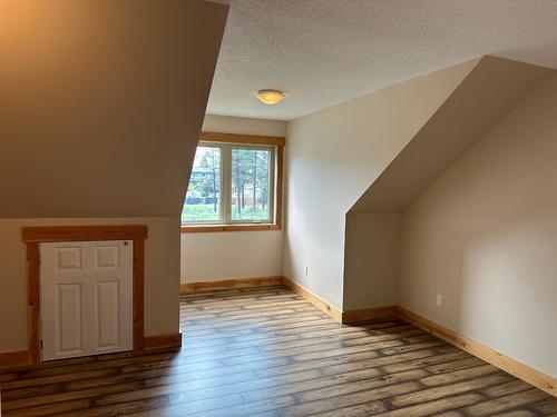 4995 Ponderosa Crescent, Canal Flats, BC - Indoor Photo Showing Other Room