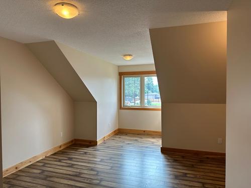 4995 Ponderosa Crescent, Canal Flats, BC - Indoor Photo Showing Other Room