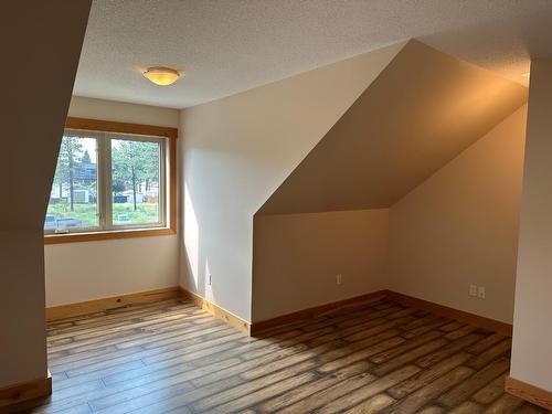 4995 Ponderosa Crescent, Canal Flats, BC - Indoor Photo Showing Other Room