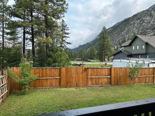 4995 Ponderosa Crescent, Canal Flats, BC - Outdoor