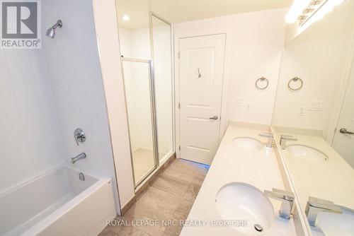506 - 560 North Service Road, Grimsby, ON - Indoor Photo Showing Bathroom