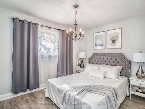 480 Browning St, Oshawa, ON - Indoor Photo Showing Bedroom