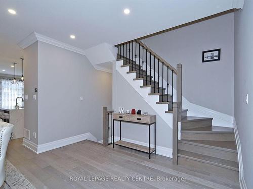8 Catalpa Cres, Vaughan, ON - Indoor Photo Showing Other Room