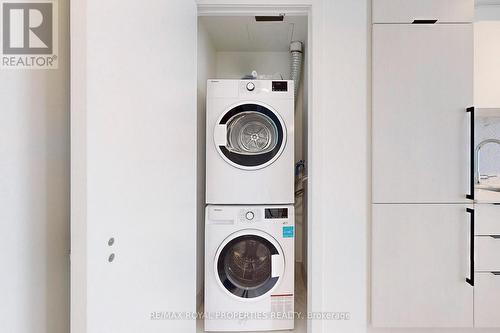 2915 - 82 Dalhousie Street, Toronto, ON - Indoor Photo Showing Laundry Room