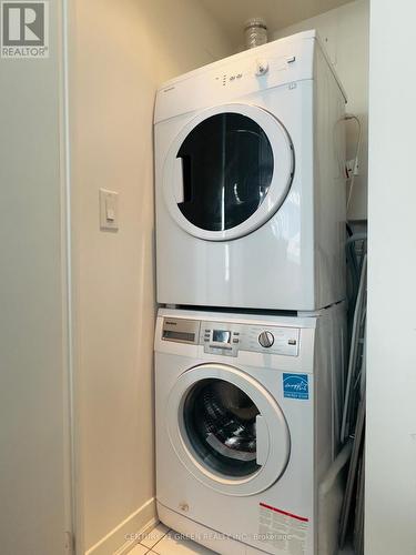 5407 - 100 Harbour Street, Toronto, ON - Indoor Photo Showing Laundry Room