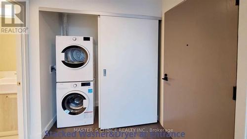 1211 - 2A Church Street, Toronto, ON - Indoor Photo Showing Laundry Room