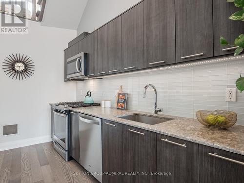11 - 169 Jones Avenue, Toronto, ON - Indoor Photo Showing Kitchen With Upgraded Kitchen