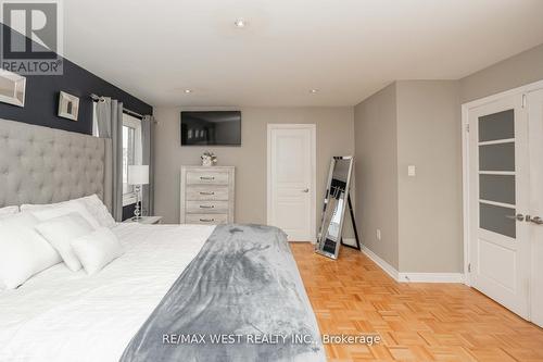50 Riel Drive, Richmond Hill, ON - Indoor Photo Showing Bedroom