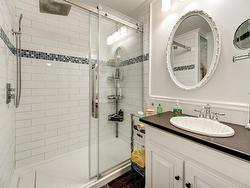 Ensuite bathroom - 