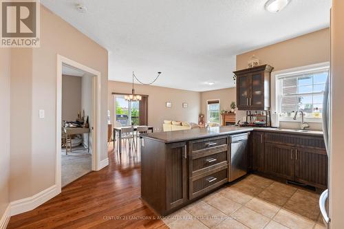 17 Rosemary Court, Prince Edward County, ON - Indoor Photo Showing Kitchen