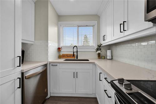 125 Livingston Avenue|Unit #16, Grimsby, ON - Indoor Photo Showing Kitchen