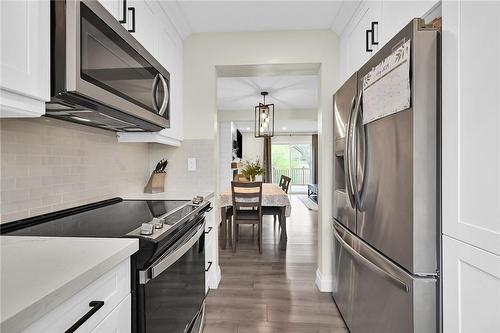 125 Livingston Avenue|Unit #16, Grimsby, ON - Indoor Photo Showing Kitchen With Stainless Steel Kitchen
