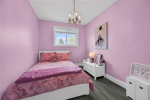 125 Livingston Avenue|Unit #16, Grimsby, ON - Indoor Photo Showing Bedroom