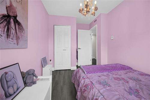 125 Livingston Avenue|Unit #16, Grimsby, ON - Indoor Photo Showing Bedroom