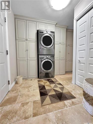 412 Park Avenue, Esterhazy, SK - Indoor Photo Showing Laundry Room