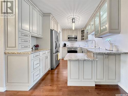 412 Park Avenue, Esterhazy, SK - Indoor Photo Showing Kitchen With Upgraded Kitchen