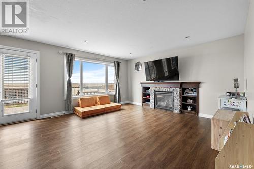 4505 Padwick Avenue, Regina, SK - Indoor Photo Showing Living Room