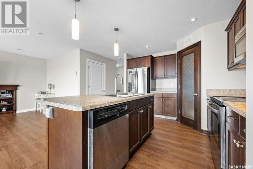 4505 Padwick Avenue, Regina, SK - Indoor Photo Showing Kitchen With Upgraded Kitchen