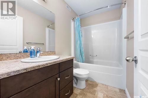 4505 Padwick Avenue, Regina, SK - Indoor Photo Showing Bathroom