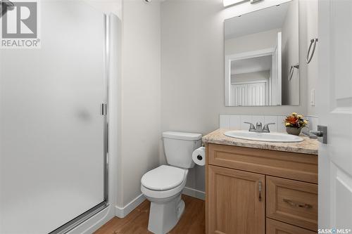 107 Valleyview Drive, Caronport, SK - Indoor Photo Showing Bathroom