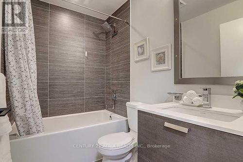1701 - 11 Bogert Avenue, Toronto, ON - Indoor Photo Showing Bathroom