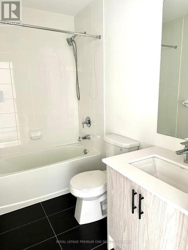 11 Verbena Street, East Gwillimbury, ON - Indoor Photo Showing Bathroom