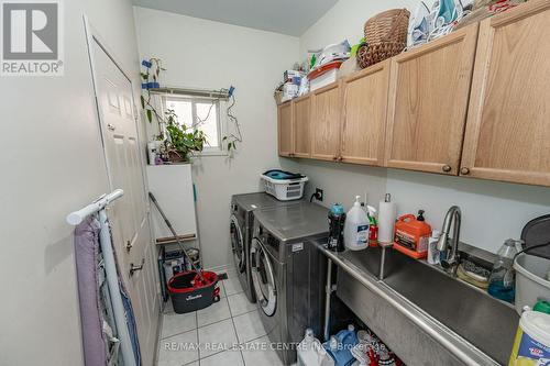 3095 Caulfield Crescent, Mississauga, ON - Indoor Photo Showing Laundry Room