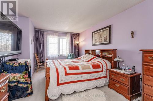 3095 Caulfield Crescent, Mississauga, ON - Indoor Photo Showing Bedroom