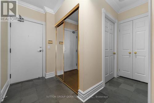 Ph102 - 325 Webb Drive, Mississauga, ON - Indoor Photo Showing Other Room