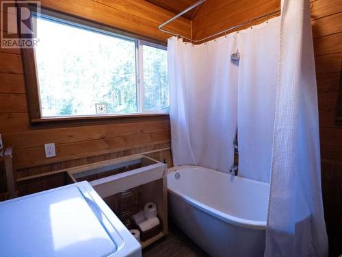 1514 Savary Island Rd, Savary Island, BC - Indoor Photo Showing Bathroom
