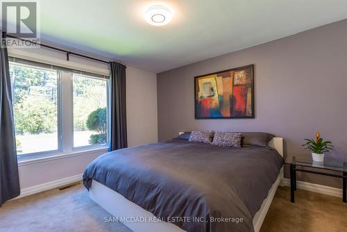 2196 Mississauga Road, Mississauga, ON - Indoor Photo Showing Bedroom