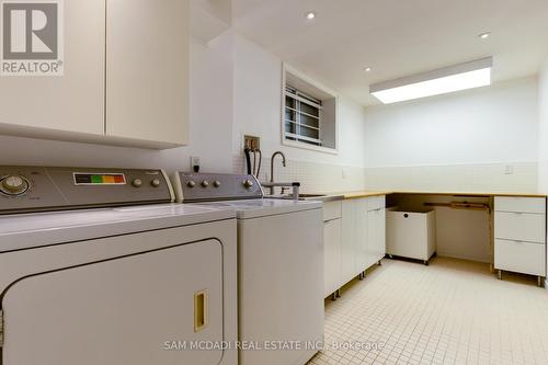 2196 Mississauga Road, Mississauga, ON - Indoor Photo Showing Laundry Room