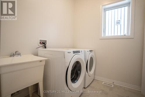 49 Horizon Avenue, Cavan Monaghan, ON - Indoor Photo Showing Laundry Room