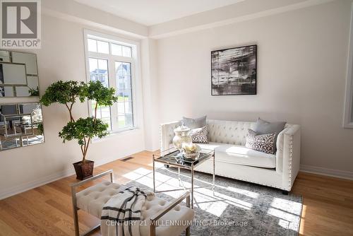49 Horizon Avenue, Cavan Monaghan, ON - Indoor Photo Showing Living Room
