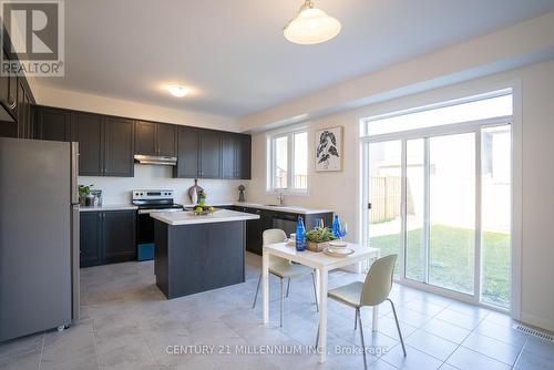 49 Horizon Avenue, Cavan Monaghan, ON - Indoor Photo Showing Kitchen