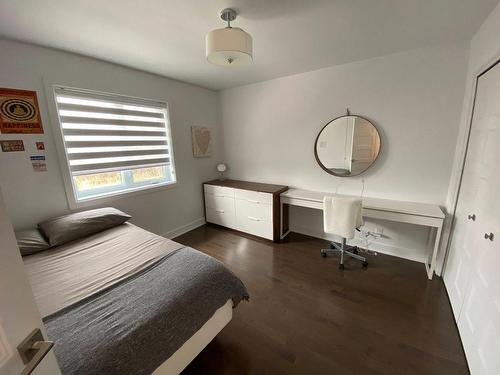 Bedroom - 7430 Rue Liege, Brossard, QC - Indoor Photo Showing Bedroom