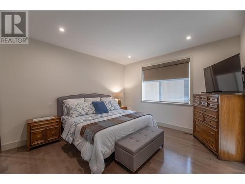 1952 Harris Drive, Penticton, BC - Indoor Photo Showing Bedroom