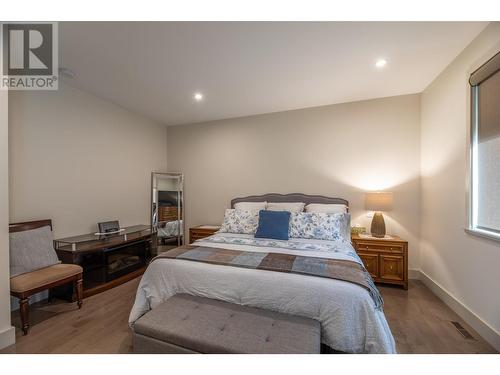 1952 Harris Drive, Penticton, BC - Indoor Photo Showing Bedroom