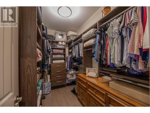 1952 Harris Drive, Penticton, BC - Indoor With Storage