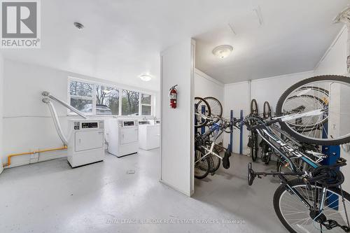 304 - 2052 Courtland Drive, Burlington, ON - Indoor Photo Showing Laundry Room