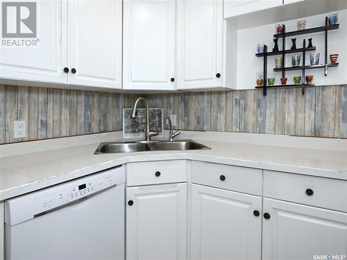 202 1214 3Rd Street, Estevan, SK - Indoor Photo Showing Kitchen With Double Sink