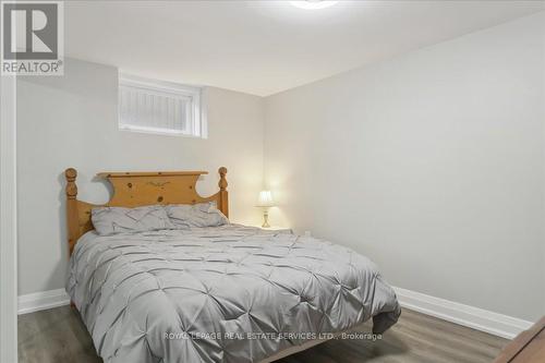 1291 Princeton Cres, Burlington, ON - Indoor Photo Showing Bedroom