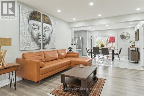 1291 Princeton Cres, Burlington, ON - Indoor Photo Showing Living Room
